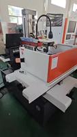 Machine de découpe à fil CNC DK77, précision et vitesse 200 mm²/min, fonctionnement stable avec guides linéaires, vente chaude 2026 directement de l'usine