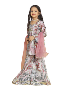 ชุดเลเฮนกาโชลีสำหรับเด็กผู้หญิงแบบลำลอง ซักได้ รุ่นใหม่จาก VESTA EXPORTS แขนเดียว ผ้าเดนิมพิมพ์ลาย ผ้าชีฟองชิโนน พร้อมผ้าคลุมไหล่ - Product Image 5