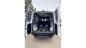 Jendol Best 2022 Sprinter Cargo Van 2500 Techo Estándar 144" V6 RWD Venta de Temporada Coches Usados Premium - Product Image 5