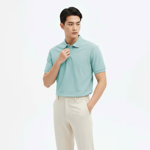 เสื้อสำหรับผู้ชายสไตล์วินเทจพิมพ์โลโก้ด้านหน้าผ้าโพลีเอสเตอร์แขนสั้นมีหลายสีให้เลือก - Product Image 1