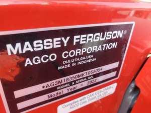 Tractor compacto 2022 Massey Ferguson 1835E 4WD Workhorse con motor capaz y componentes de núcleo de bomba - Product Image 2