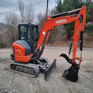 Mini-pelle Kubota d'occasion et nouvelle au meilleur prix Machine d'excavatrice compacte Kubota KX040-4 livraison rapide - Product Image 2