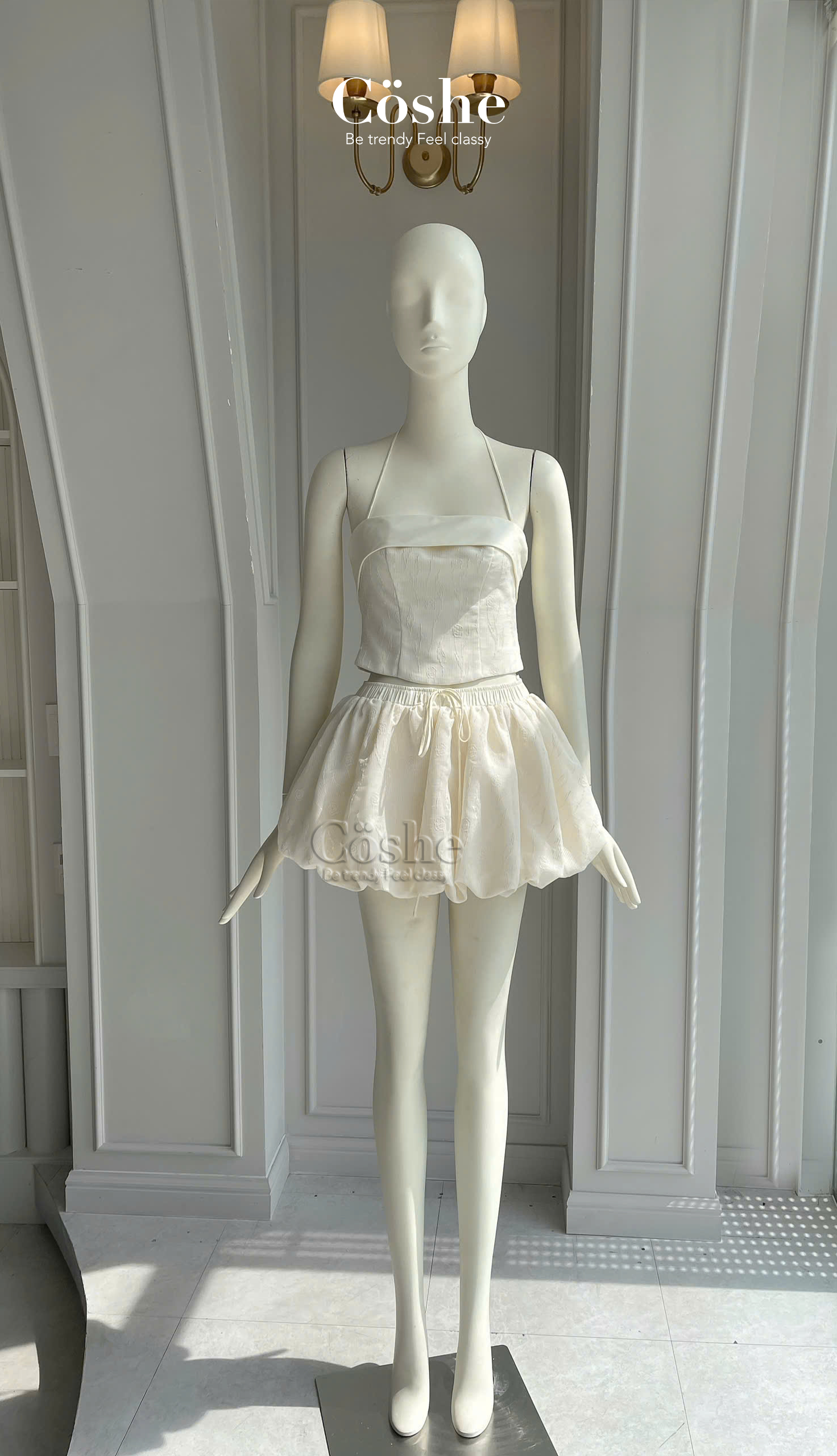 สีเบจ-เกาะอกด้านบนและกระโปรง