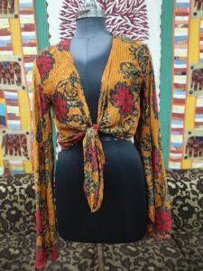 Cravate avant haut court en soie pour femmes Style court enveloppant tissu respirant confortable adapté à une tenue décontractée ou à des tenues de fête - Product Image 3