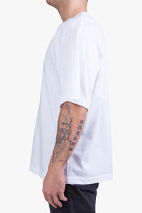 เสื้อยืดโอเวอร์ไซส์สีขาว ยูนิเซ็กซ์ ระบายอากาศได้ดี ไม่เป็นขุย สไตล์สตรีทแวร์ ลายเรียบ ผ้าฝ้าย 100% 220 กรัม ผลิตในตุรกี - Product Image 2