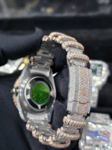 Montre pour homme de haute qualité, personnalisée, en acier inoxydable, avec date automatique, cadran romain serpent, diamant moissanite VVS, bicolore - Style luxueux - Product Image 5