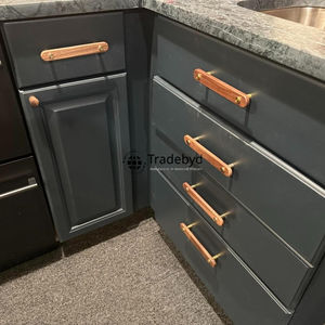 Tradebyd Premium Boutons de tiroir en bois Poignées artisanales pour une décoration de meubles élégante - Product Image 1