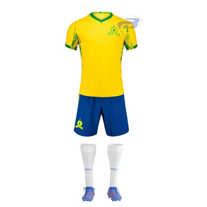 ชุดเสื้อฟุตบอลพิมพ์ลาย Mamelodi Sundowns สีเหลืองน้ำเงิน พร้อมกางเกงขาสั้น ชุดเต็มรูปแบบ ออกแบบโลโก้ได้ตามต้องการ ผลิตจากโพลีเอสเตอร์ 100% แห้งเร็ว - Product Image 2