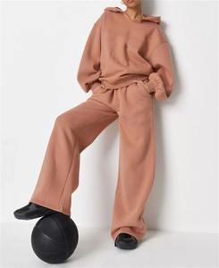 Vêtements 2 pièces grande taille pour femmes avec logo personnalisé, ensemble jupe et crop top, costumes deux pièces pour femmes - Product Image 1