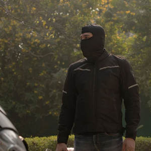 Masque cagoule avec logo personnalisé de haute qualité en polyester respirant de couleurs unies fabriqué au Pakistan pour le ski et la moto - Product Image 3