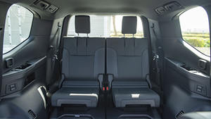 Toyota Land Cruiser 300 VXR 4.0P AT MY2022 Blanc SUV d'occasion pas cher, modèle premium d'occasion, année modèle 2022, conduite à droite/à gauche - Product Image 3