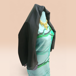Dirac suisse-allemand vert menthe avec bordure brodée |   Robe de luxe pour mariage et fêtes somaliennes - Product Image 2