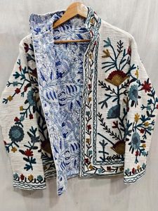 Veste Suzani brodée à la main, motif floral, style folklorique, courte, bohème, faite à la main, vêtement ethnique, veste Suzani - Product Image 5