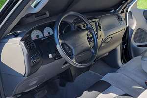 FORD F-150 SVT LIGHTNING 2002 USADO, Volante a la Izquierda/Derecha - Product Image 3