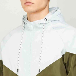 Chaqueta Cortavientos de Lona Estilo Moderno 2026, Ligera, Personalizada, con Capucha, Logotipo Frontal, Cortavientos, Deportiva, para Hombre - Product Image 4
