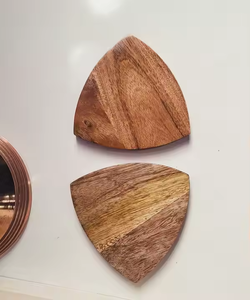 Posavasos de nogal Juego de posavasos de madera Premium Posavasos de piedra hechos a mano Elegantes y de larga duración por artesanía creciente - Product Image 2