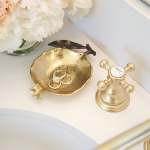 Juego de bandejas de metal personalizables duraderas ecológicas doradas de lujo Bandejas de servicio elegantes para el hogar y las bodas - Product Image 2