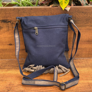 Bolso resistente al agua de lona de cuero genuino personalizado para bolsos de hombro con flecos cruzados de cuero de vaca de lujo occidental para mujer - Product Image 4