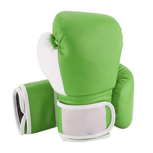 Concevez vos propres gants de boxe 10oz professionnels à lacets avec logo personnalisé Gants de boxe 2025 à 2026 - Product Image 3