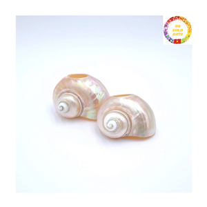 Anneau de serviette en coquillage fait à la main au Vietnam, magnifique design en coquille de turbo pour des tables de mariage élégantes et des occasions de dîner en bord de mer - Product Image 2