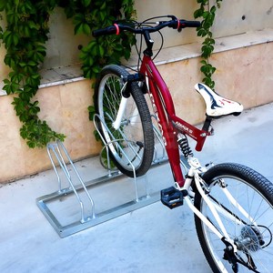 Support de rangement vertical pour vélos 105 x 40 cm, support de stationnement pour vélos galvanisé - Product Image 2