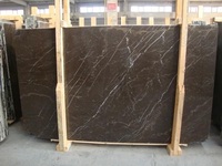 Dalles de marbre polies modernes et imperméables en gros - Blocs de marbre de haute qualité pour la décoration murale, exportés du Vietnam vers l'UE/les États-Unis