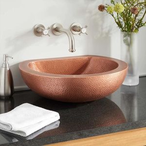 Lavabo en cuivre exclusif conçu pour les propriétaires raffinés recherchant un décor métallique rustique avec une beauté intemporelle - Product Image 6