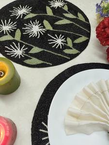 แผ่นรองจานลายใบไม้ประดับลูกปัดหลากสีสัน สไตล์หรูหรา แรงบันดาลใจจากฤดูใบไม้ร่วง งานปักมือ เป็นมิตรกับสิ่งแวดล้อม เหมาะสำหรับงานแต่งงาน ปรับแต่งได้ แบบดั้งเดิม - Product Image 4