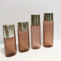 Botellas de embalaje cosmético de oro ámbar para champú de crema corporal y cuidado de la piel-Juego de varias capacidades de diseño esmerilado con tapa de pulverización de bomba PETG