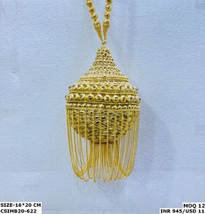 Pochette de soirée artisanale en cristal et métal richement détaillée pour femmes sophistiquées lors d'événements Elite - Product Image 2