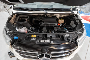 Asequible para Conducir |   CONDUCCIÓN IZQUIERDA |   Volante a la derecha |   Conversión de Autocaravana MERCEDES-BENZ SPRINTER 4500 de 2019 - Product Image 6