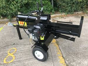 Trituradora de leña a gasolina de 22 toneladas, montada en remolque, para corte forestal, fácil de operar. - Product Image 2