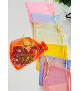 Regalo de Diwali indio, hermoso portavelas con luz en T con Organza Potli, juego de regalos de devolución amigables con el presupuesto para regalo de inauguración de la casa - Product Image 3