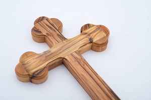 Cruz de madera maciza hecha a mano con mensaje inspirador y encanto rústico para exhibición de iglesia o hogar en la costa más baja - Product Image 6