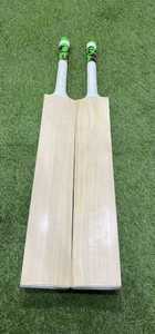 English Willow Hard Ball <span class=keywords><strong>Cricket</strong></span> <span class=keywords><strong>Bat</strong></span> match <span class=keywords><strong>cricket</strong></span> batte fabricant société fabriquée en Inde