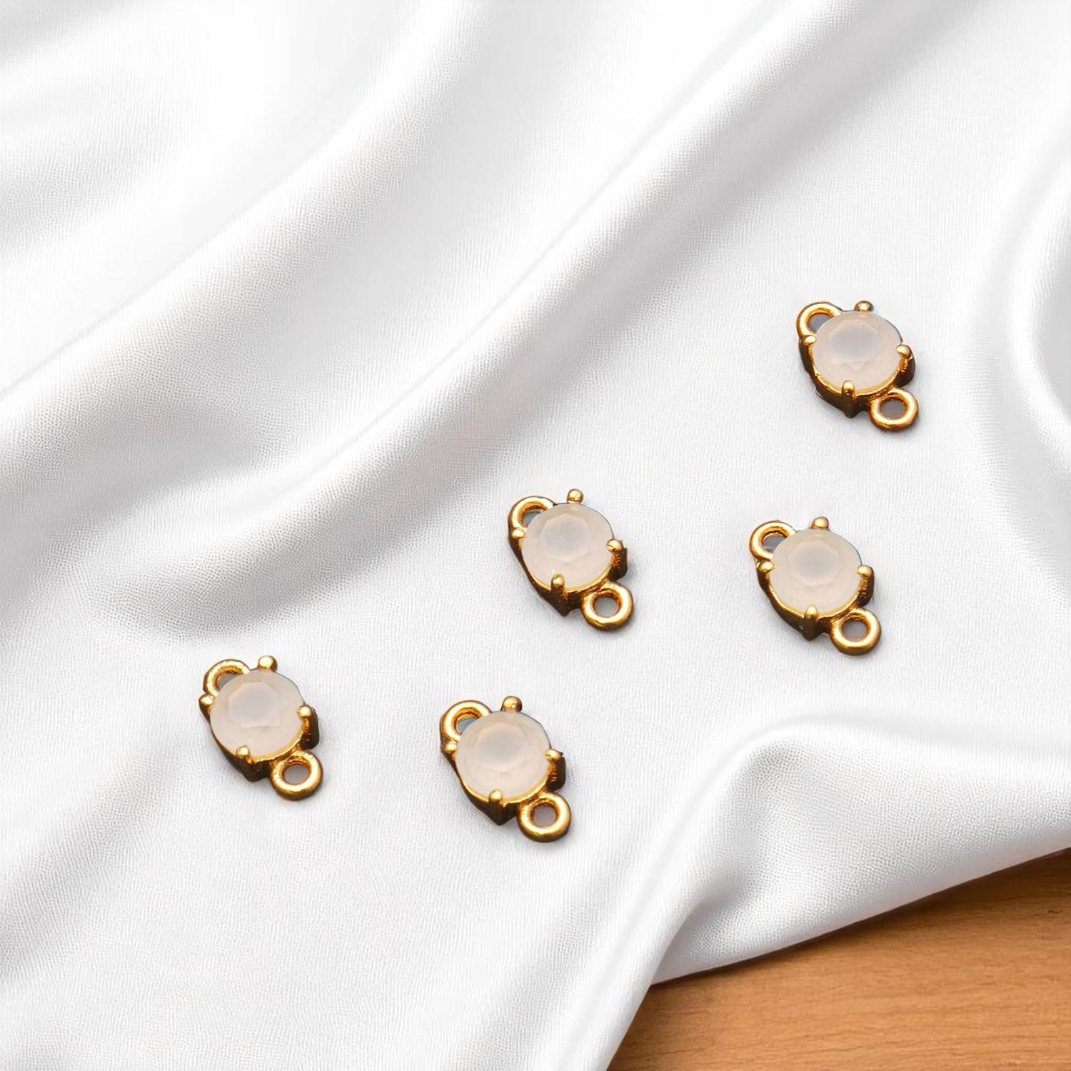 พลอยคาลซิโดนีสีชมพู