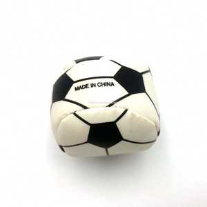 Vente en gros Nouveauté Football Américain Balles de jonglage de Rugby souples Balles de pied en peluche promotionnelles pour enfants et adultes - Product Image 6