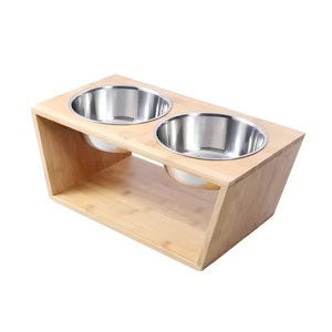 Comedero Doble para Perros de Madera de Mango Pulida en Forma de Hueso, de Alta Calidad y Sostenible, con 2 Tazones Metálicos, Diseño Nuevo de la Marca IBS - Product Image 5