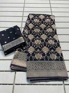 Precioso Sari indio con intrincado trabajo hecho a mano y tela de primera calidad perfecta para bodas y eventos festivos a los mejores precios - Product Image 5