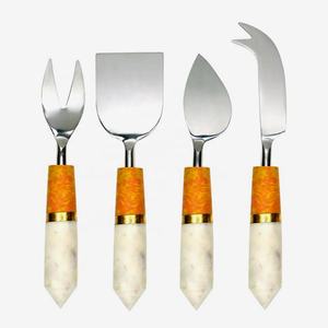 Épandeur à fromage plaqué argent et trancheur avec marbre blanc avec poignée en résine jaune trancheur à fromage fourchette à beurre épandeur et trancheuse - Product Image 1