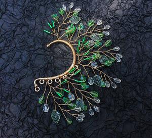 Boucles d'oreilles clous en laiton plaqué or de qualité supérieure, avec pierres modernes, idéales pour les mariages et soirées, collections pour femmes et jeunes filles - Product Image 2