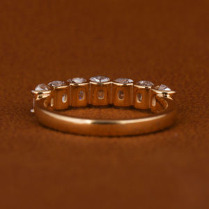 Bague de mariage unisexe en or platine certifiée sans conflit bande de diamant de mariée coussin d'éternité complète coupe laboratoire cultivé classique - Product Image 3