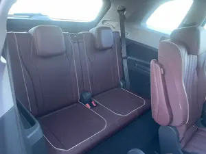 2024 pour I-D.6 X Berline Électrique Pneus Lithium R18 Sièges en Cuir Caméra Arrière Intérieur Sombre Prêt à être expédié - Product Image 2