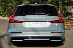 UTILISÉ LHD/RHD 2023 V O L V O V60 RECHARGE T8 POLESTAR ENGINEERED - Product Image 3