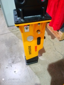 <b>Hydraulic</b> <b>Breaker</b> SOOSAN Sb 20 Box Type Rock <b>Breaker</b> for Mini Excavators and Skid Steer Loader with 1.2-3 Tons for Demolition - Product Image 3