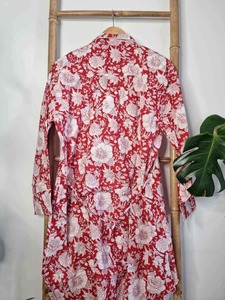 Conjunto Floral de pijama de algodón suave de calidad de exportación para mujer, ropa de dormir de dos piezas con botones disponibles para suministro mundial - Product Image 3