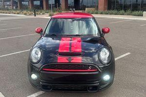 MINI Cooper S Hardtop Plus 2020 Usado en Buen Estado, Sin Accidentes, Volante a la Izquierda/Derecha - Product Image 1