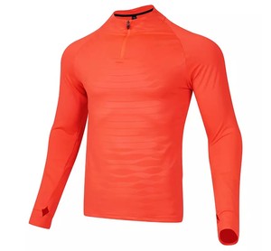 Traje de correr de manga larga de diseño personalizado para hombre Sudadera con cremallera de secado rápido 1/4 con logotipo Sudadera con capucha deportiva de invierno teñida lisa - Product Image 3