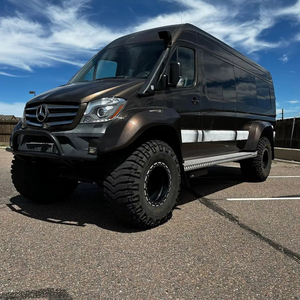 Mercedes-Benz Sprinter 3500 4x4 Van Neuf et Impeccable, SUV Haute Performance, Confort et Sécurité - Product Image 1