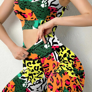 Conjunto de ropa deportiva con estampado floral tropical para mujer, Top de entrenamiento elástico y conjuntos de yoga con mallas - Product Image 5